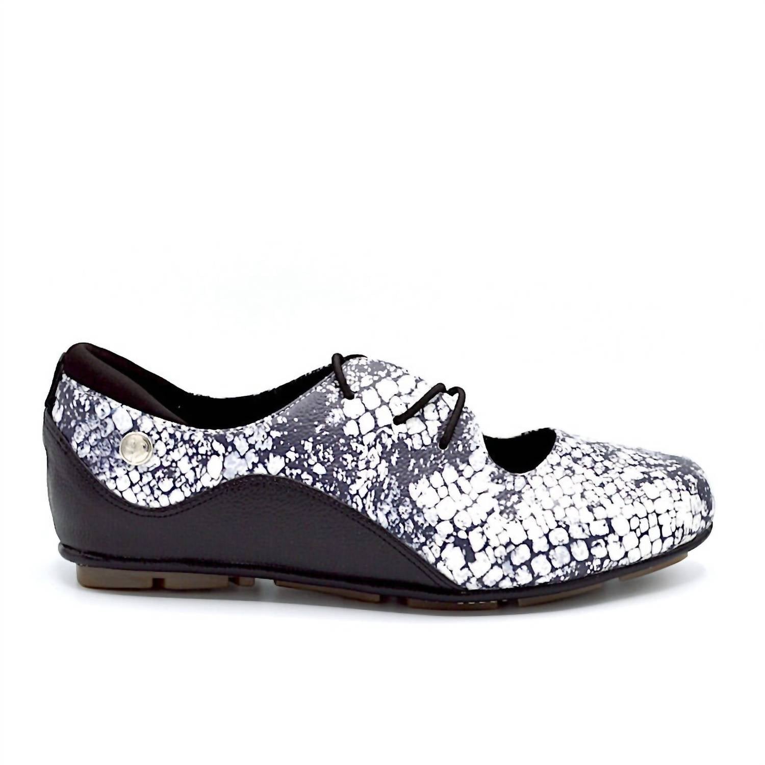 0404c58b-6411-4052-8e7a-5bf567631733-upscale_15k-1500x1500-70 Chelsea Jones - Women's Vibe Slip-on Flat Shoes - Image 1