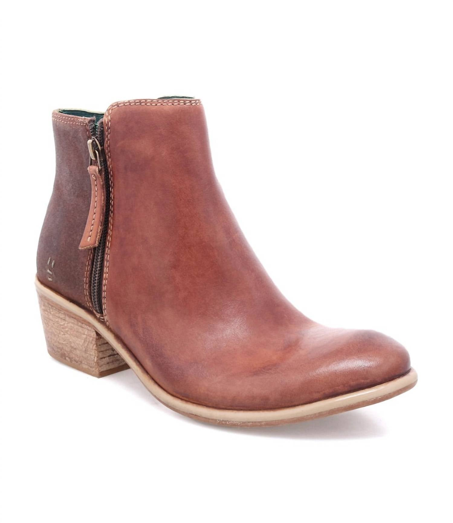 107f3446-17e2-4f6e-a3a1-c32bad458544-upscale_15k-1500x1500-70 Bedstu - Women's Roan Liz Boots - Image 1
