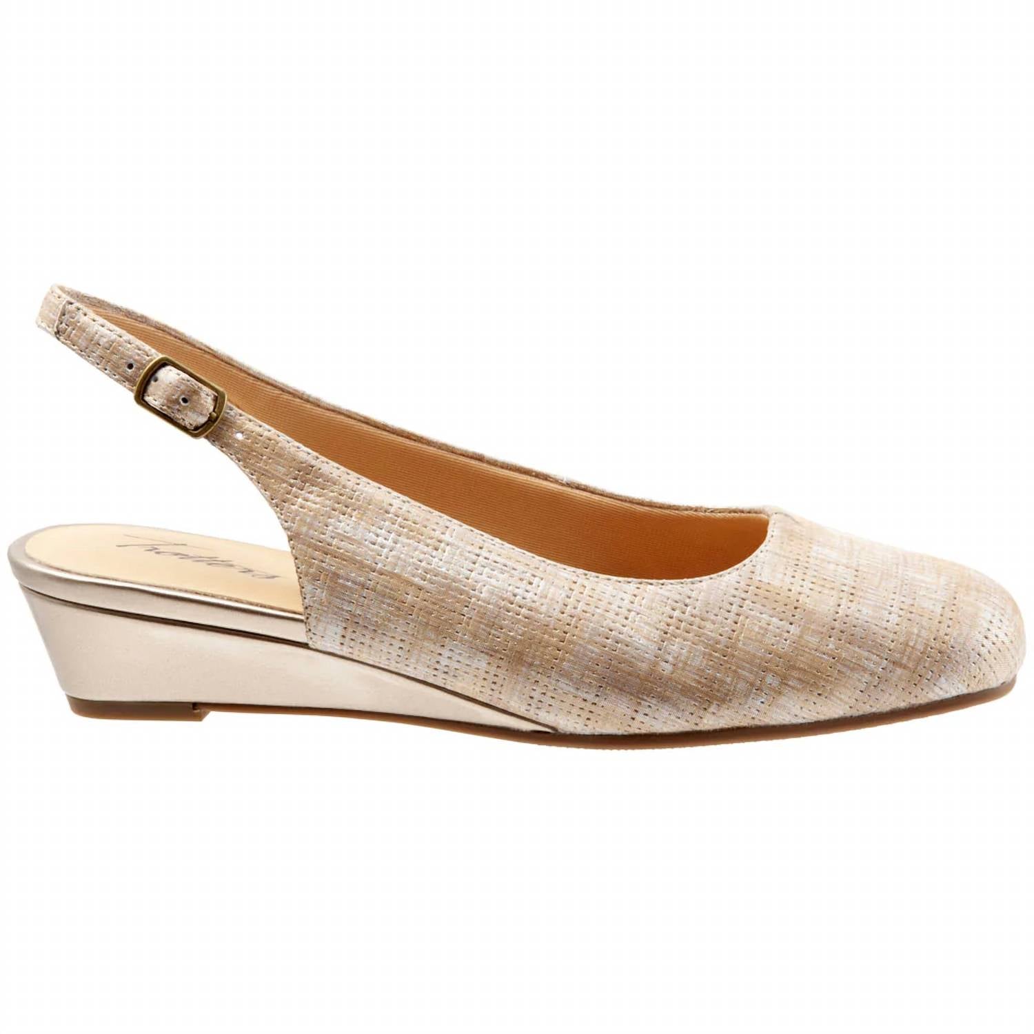 109bcda2-74ac-4f10-ab42-b5d8345aeebe-upscale_15k-1500x1500-70 Trotters - Women's Lenore Leather Sandal - Image 1