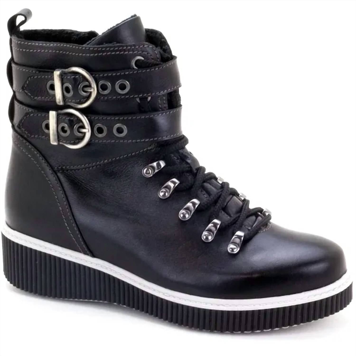 16d0b423-cb98-4db2-be1c-81558e5762a3-upscale_15k-1500x1500-70 Dromedaris - Women's Jessie Boot - Image 1