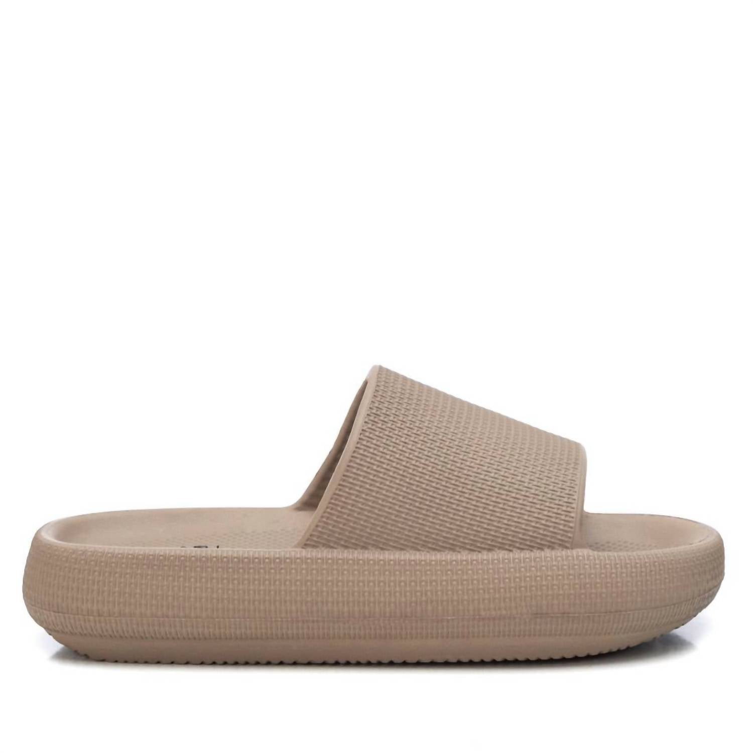 691d880a-2582-4f86-b3a3-511dd5e5dd1b-upscale_15k-1500x1500-70 Xti - Women's Rubber Flat Sandals - Image 1