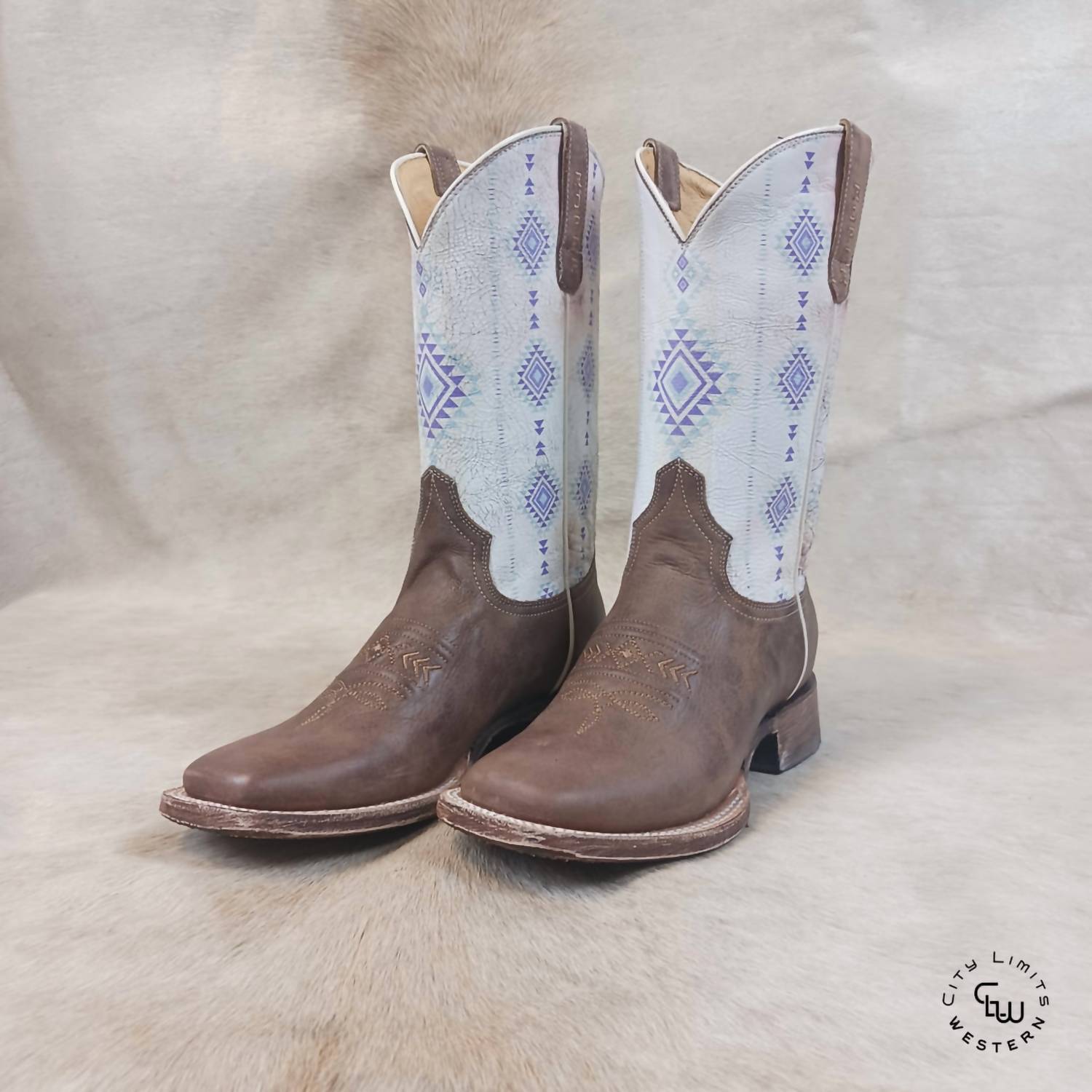 79166758-f5d6-4e04-8681-d6a14452107e-upscale_15k-1500x1500-70 Roper - Women's Arizona Aztec Square Toe Boots - Image 1