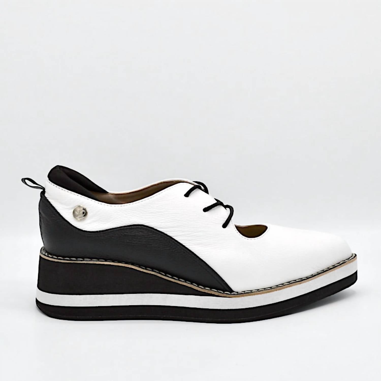 97f4e134-05fd-4e2a-8c5e-e016eec80939-upscale_15k-1500x1500-70 Chelsea Jones - Women's Tempo Oxford Shoes - Image 1