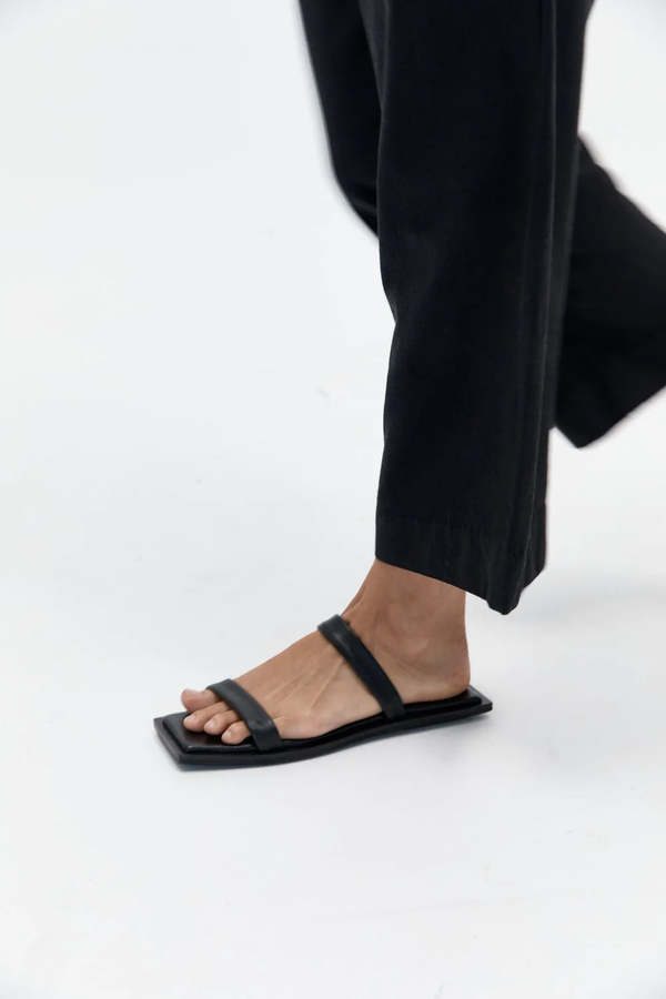 Minimal-Two-Strap-Slide-Black-20230420201717_b689f0a3-8279-450b-82eb-f6c75c0f3e4d St. Agni Minimal Two Strap Slide - BlackBlack / 6(36) - Image 1