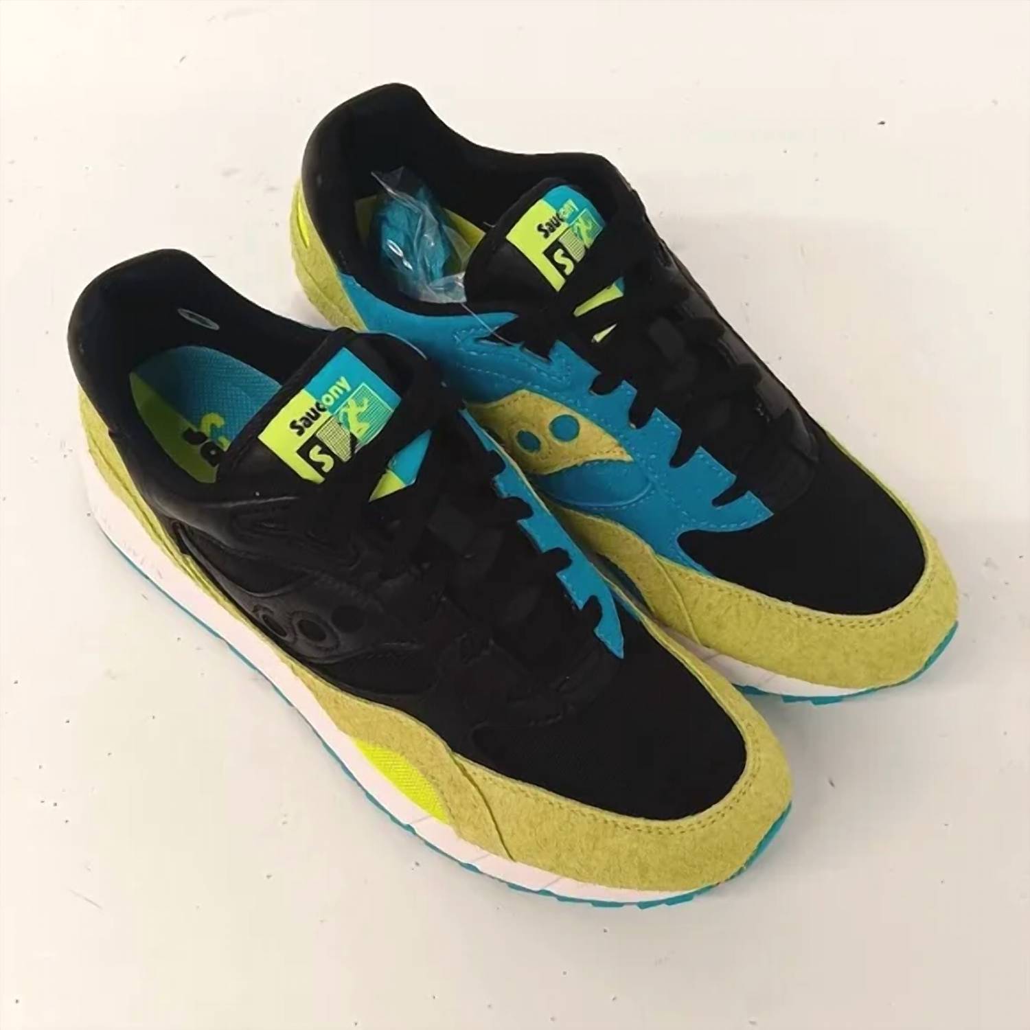 a2f78f46-8256-4a19-b888-0348d54b380c-upscale_15k-1500x1500-70 Saucony - Women's Shadow 6000 Mushroom Pack Low Top Sneakers - Image 1
