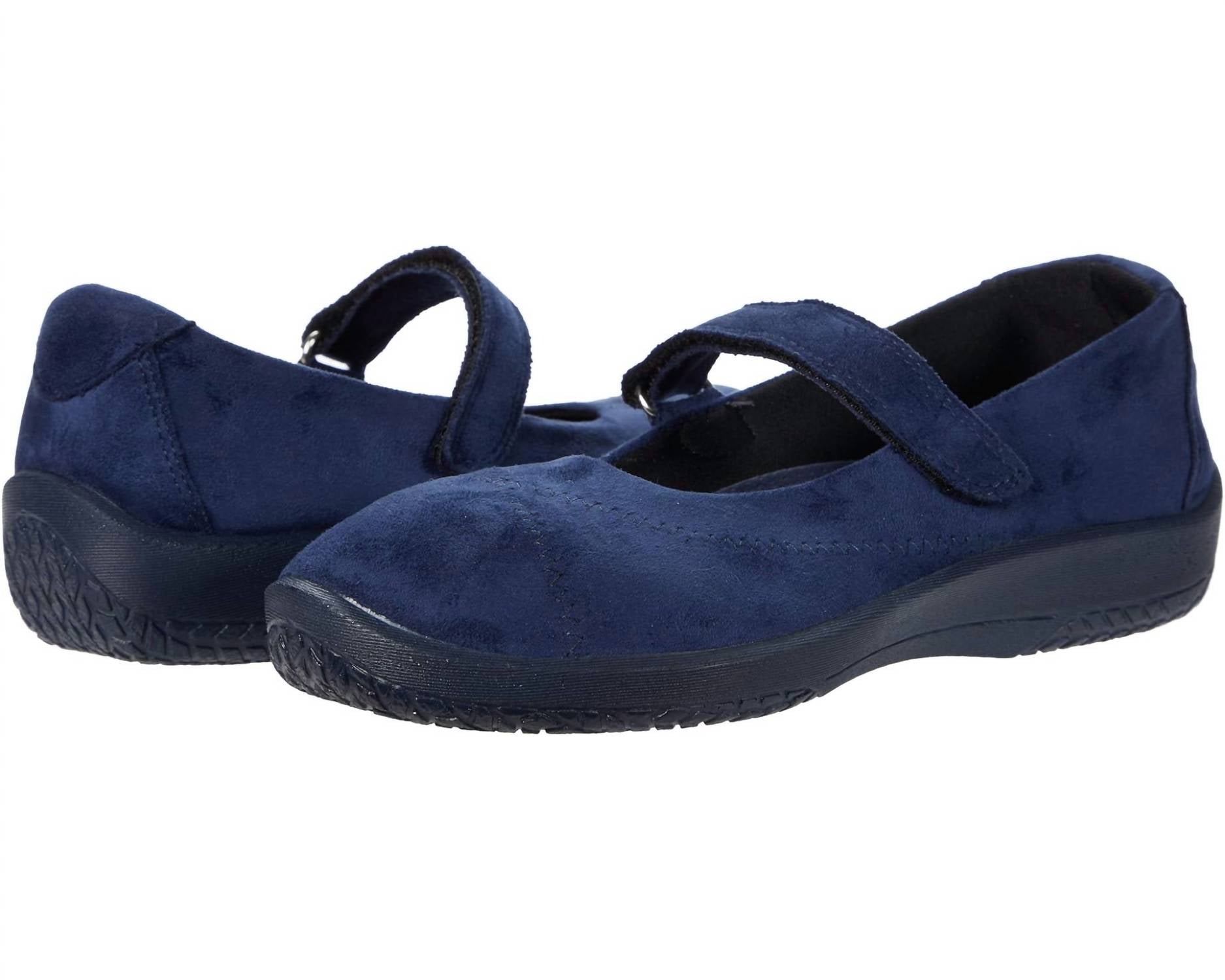 aabb0522-6a45-47ea-82ca-e15c97a9d67b-upscale_15k-1500x1500-70 Arcopedico - Women's L18 Shoes - Image 1