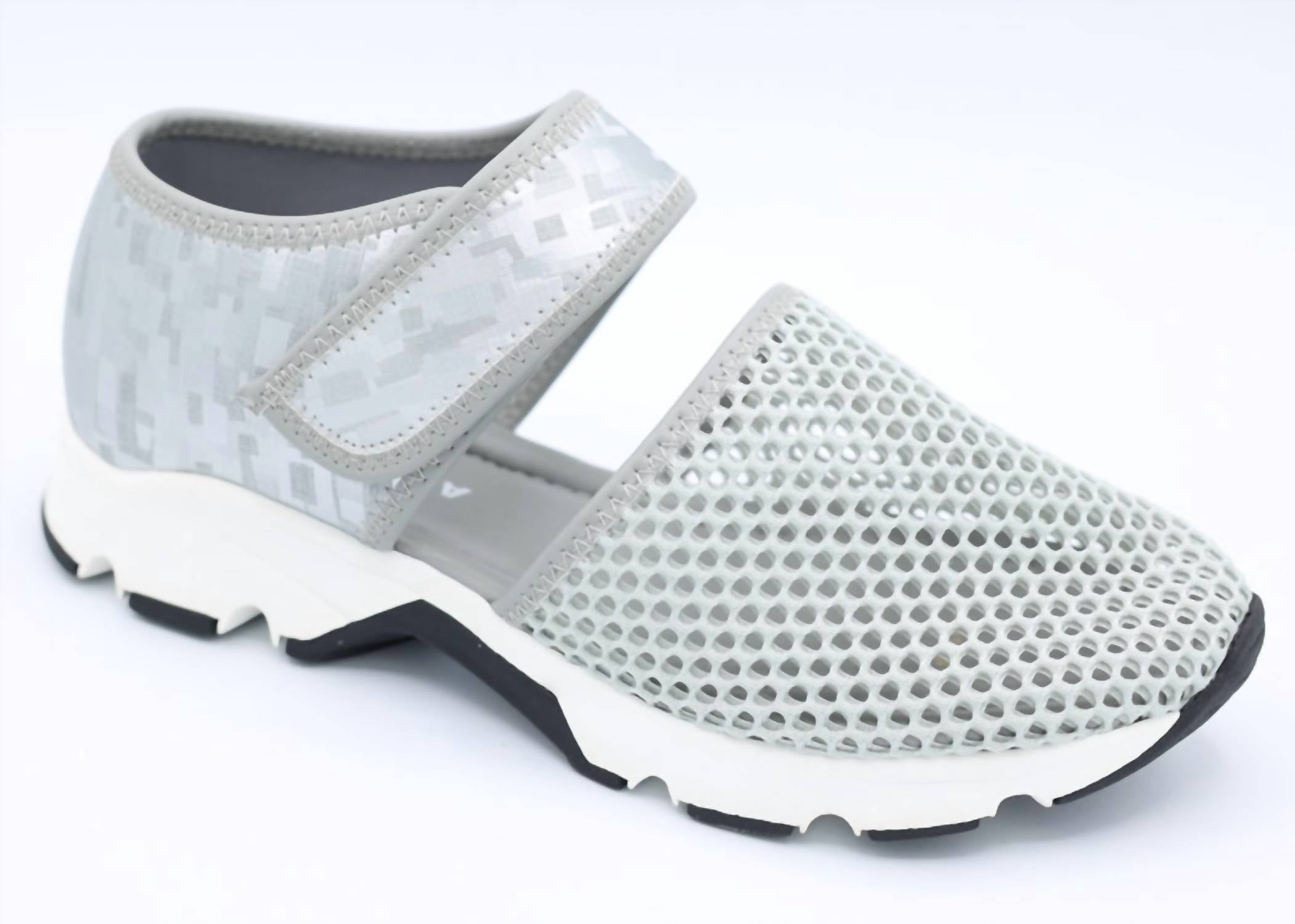 ce8101f8-79e6-450e-a3f6-c64d929a5aa1-upscale_15k-1500x1500-70 All Black - Easy Mesh Sneaker - Image 1