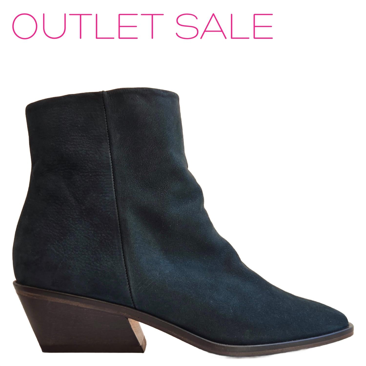 eaa54813-eb51-4c0b-97f8-8af36e040364-upscale_15k-1500x1500-1 Coclico - Women's Wind Ankle Boots - Image 1